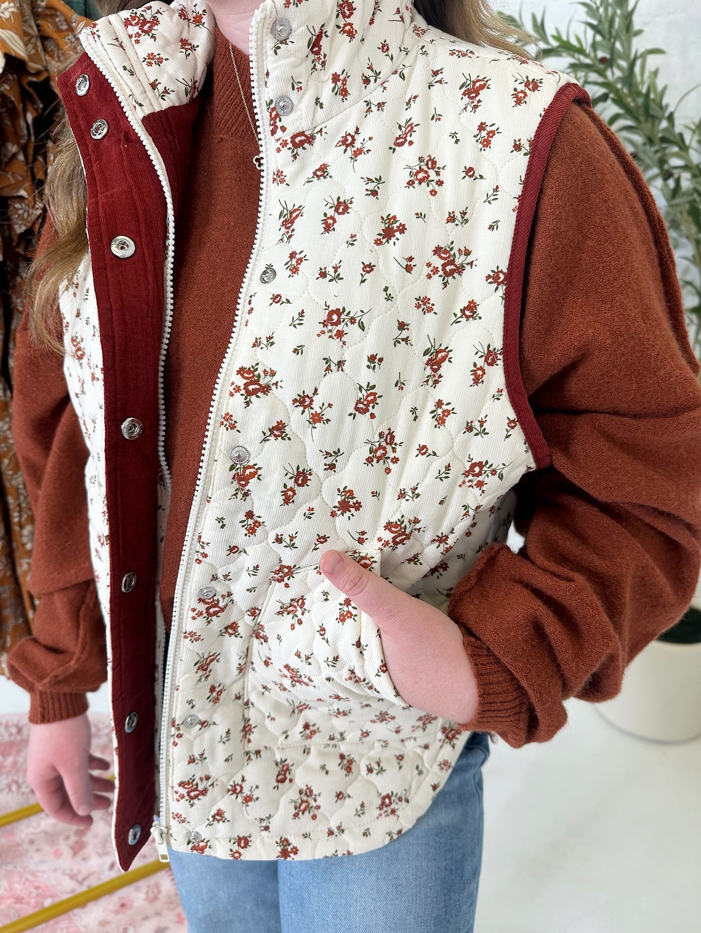Hannah Floral Vest in Cream