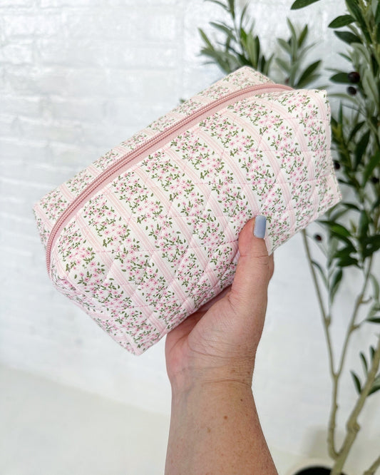 Quilted Floral Design Cosmetic Bag in Pink