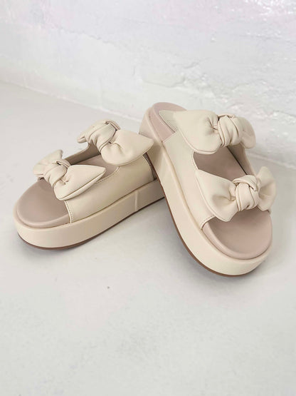 KiKi Sandal in Bone