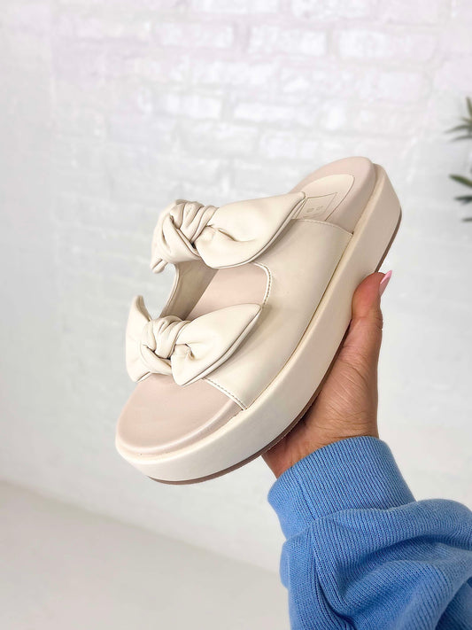 KiKi Sandal in Bone