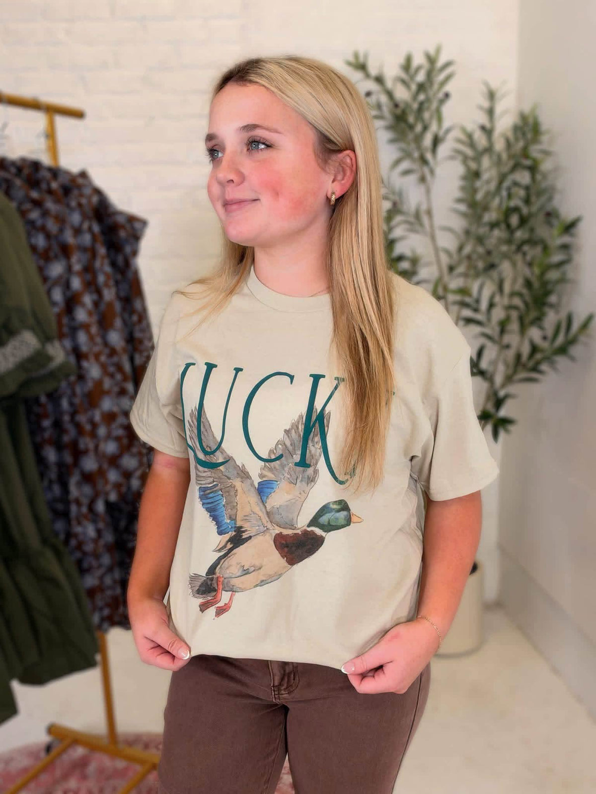 Lucky Duck Graphic Tee in Sand