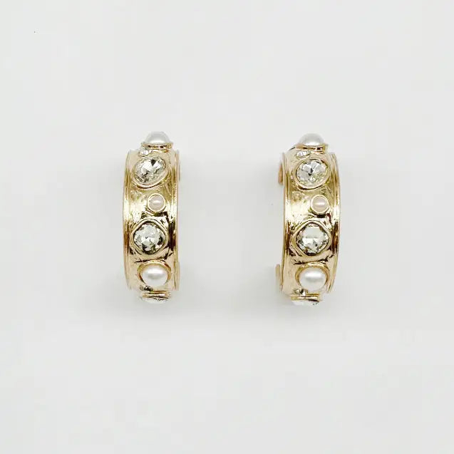 Gold Hammered Hoop Pearl Earring