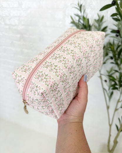 Quilted Floral Design Cosmetic Bag in Pink