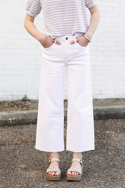 TWEEN CROP WIDE LEG WHITE JEANS