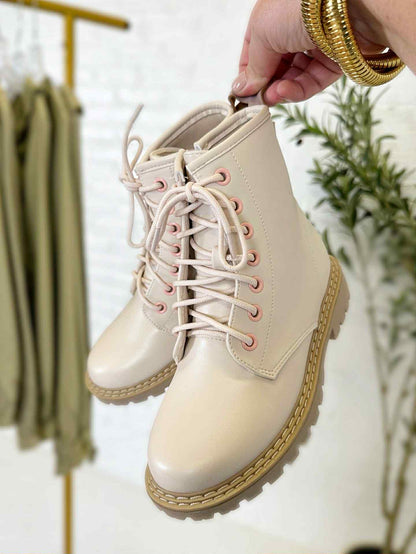 Zora Boot in Bone
